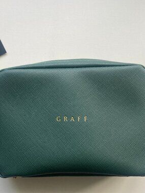 NEW Graff Korean Airlines Leather Green Makeup Amenities Bag with Gold Zippers